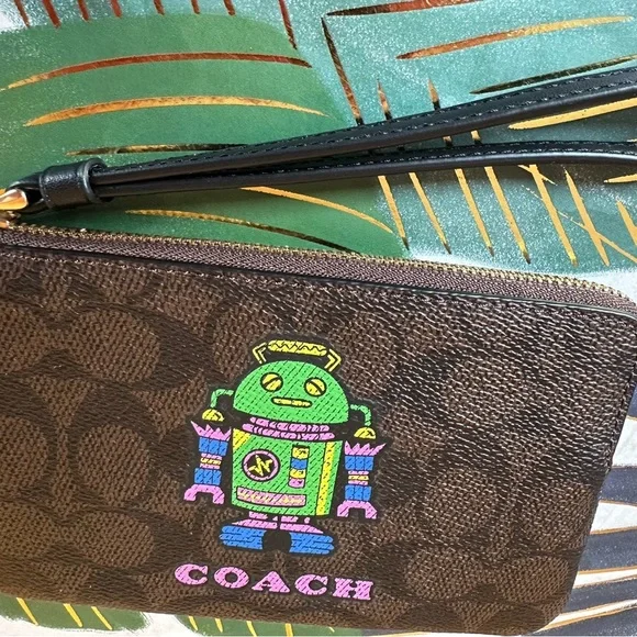 🤖 Cosmic Coach Robot Corner Zip Wristlet NWT - Picture 11 of 14